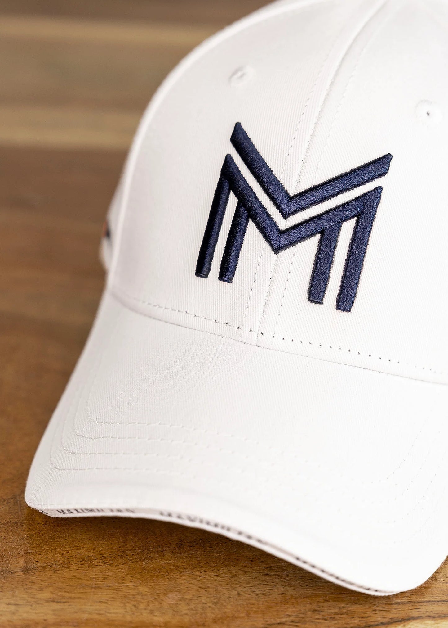 Gorra (White/Navy)