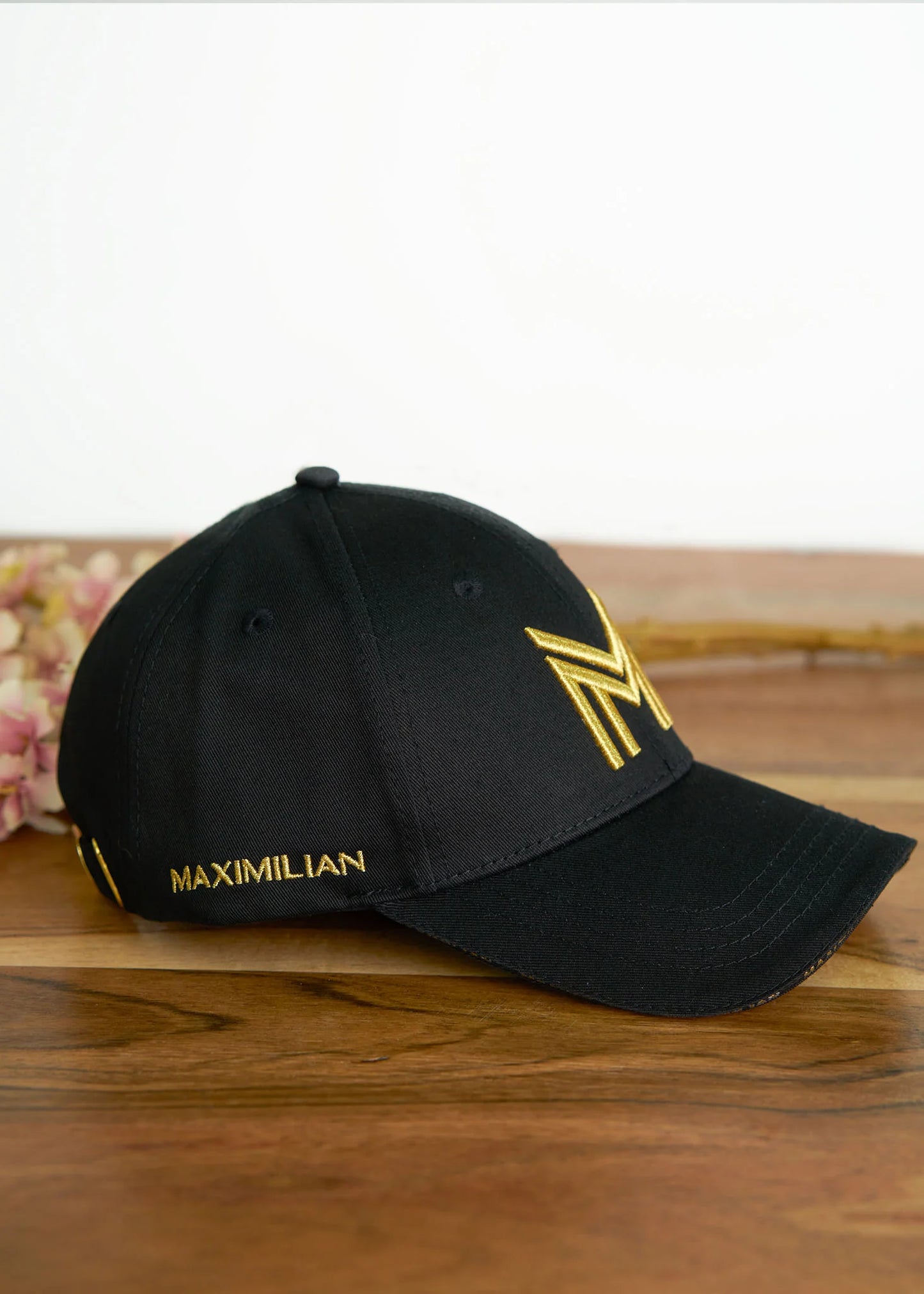 Gorra (Black/Gold)