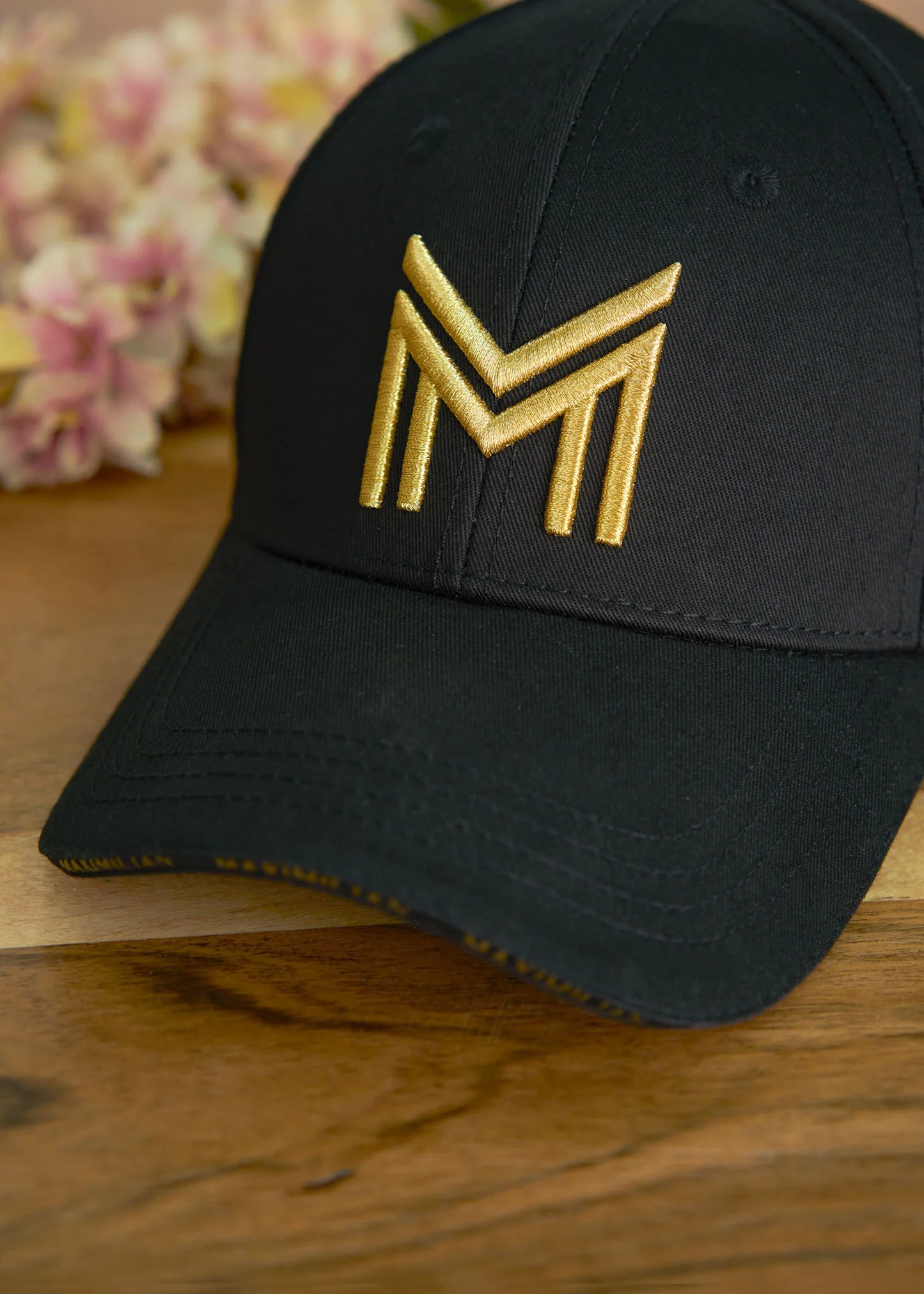 Gorra (Black/Gold)
