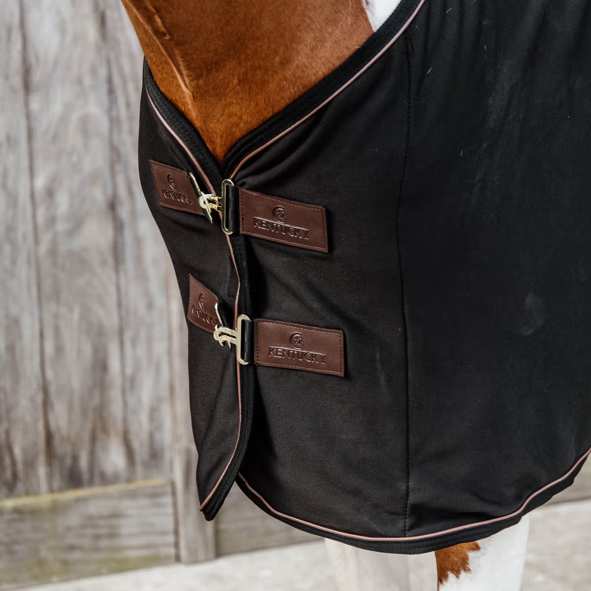 Manta para caballo Kentucky Cooler Fleece Rug detalle 6