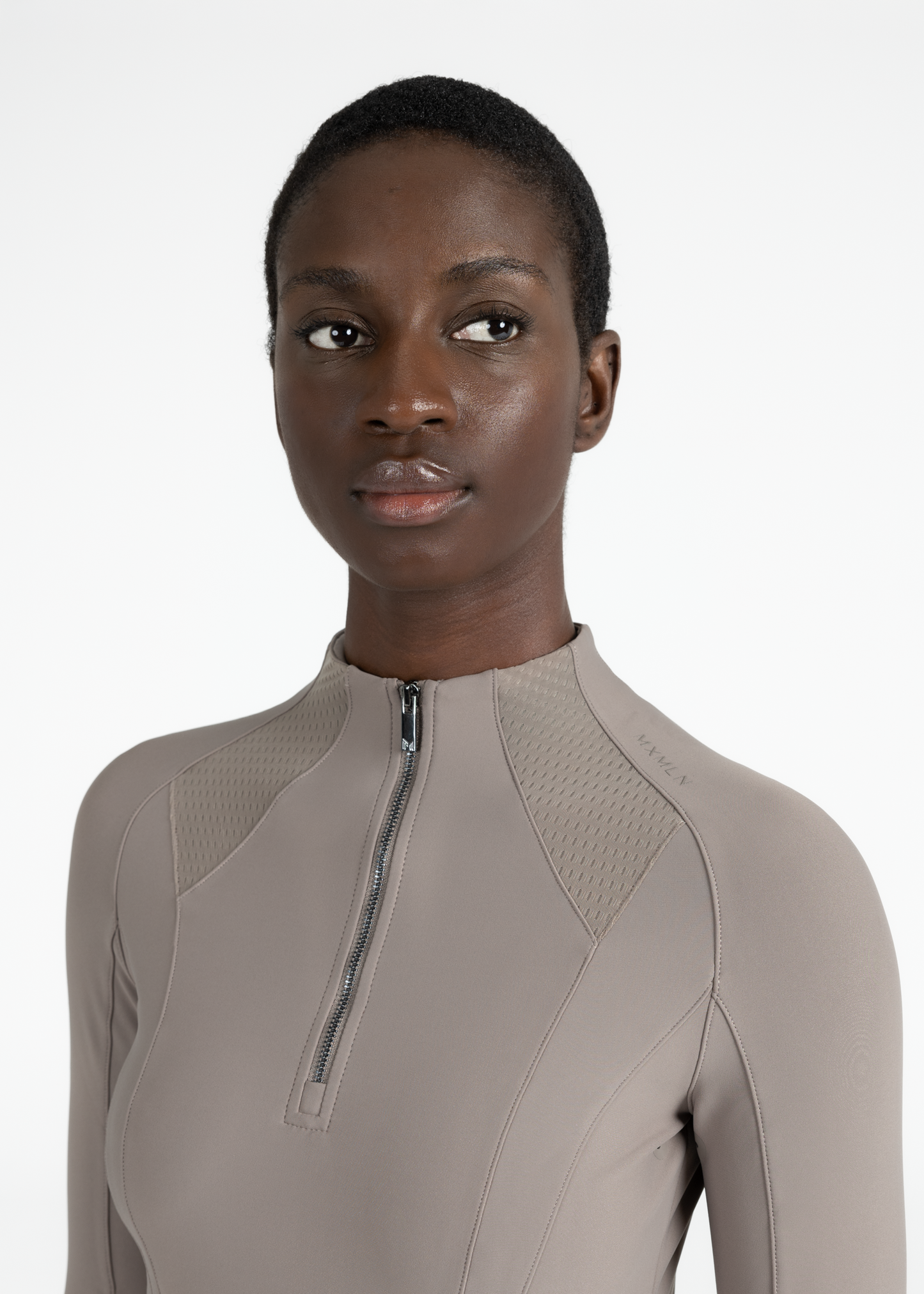 Base Layer Frame Manga Larga Maximilian Taupe