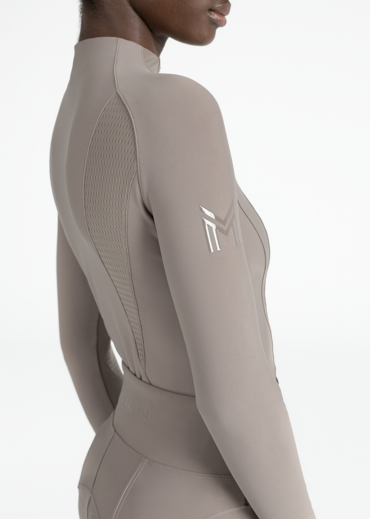 Base Layer Frame Manga Larga Maximilian Taupe