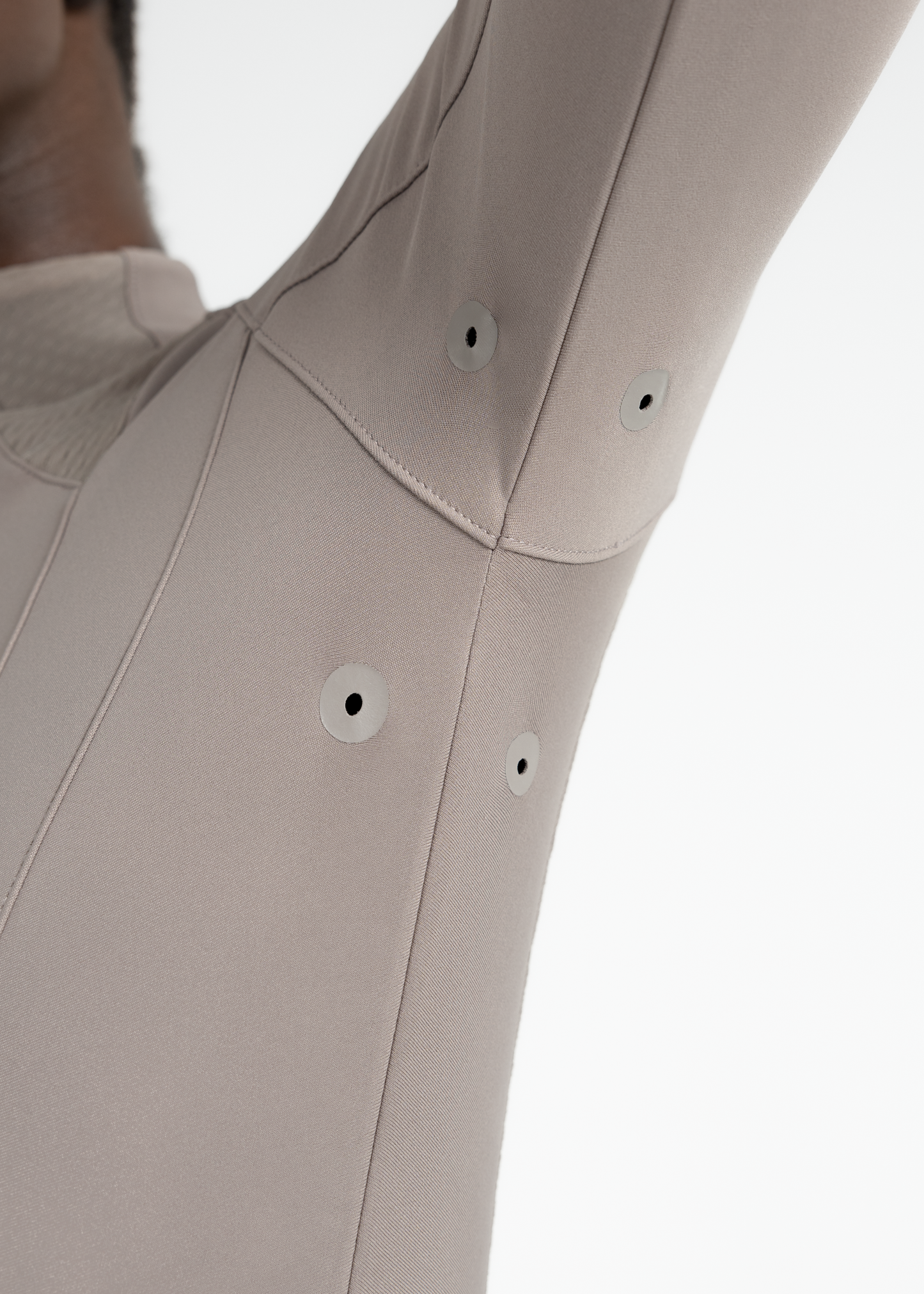 Base Layer Frame Manga Larga Maximilian Taupe