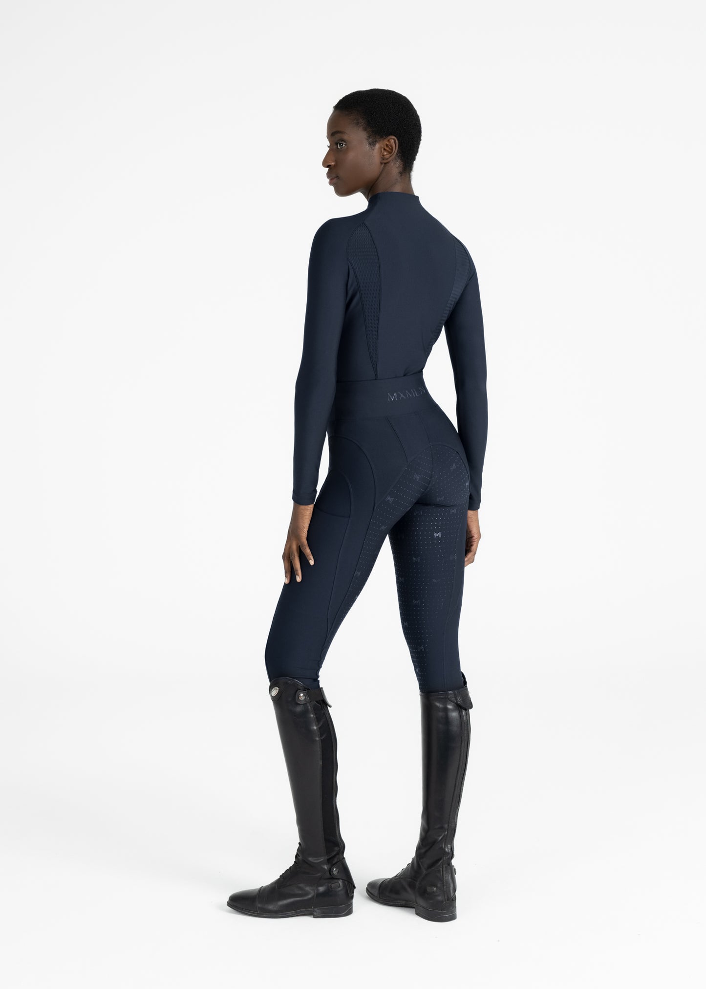 Base Layer Frame Manga Larga Maximilian Atlantic