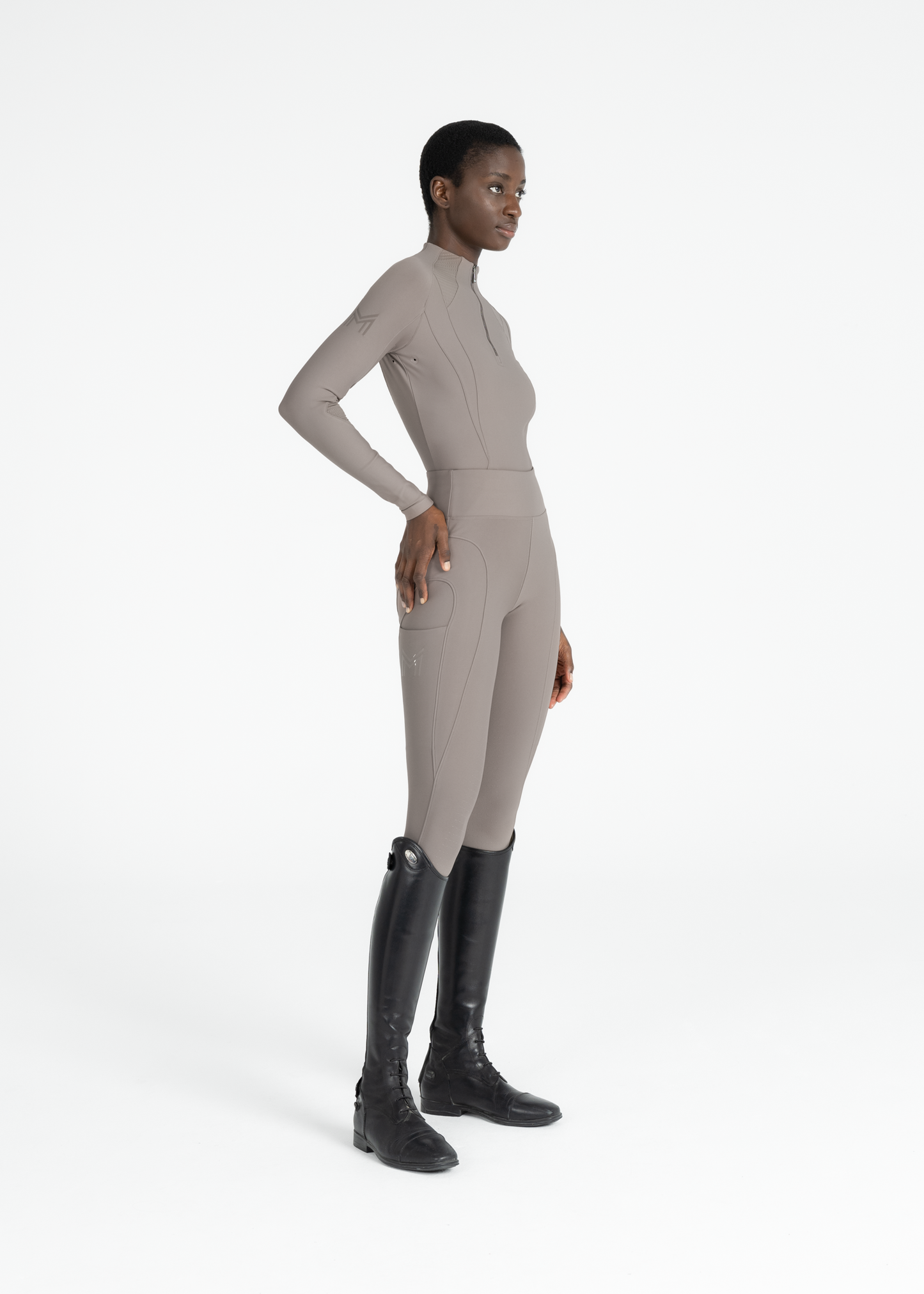 Base Layer Frame Manga Larga Maximilian Taupe