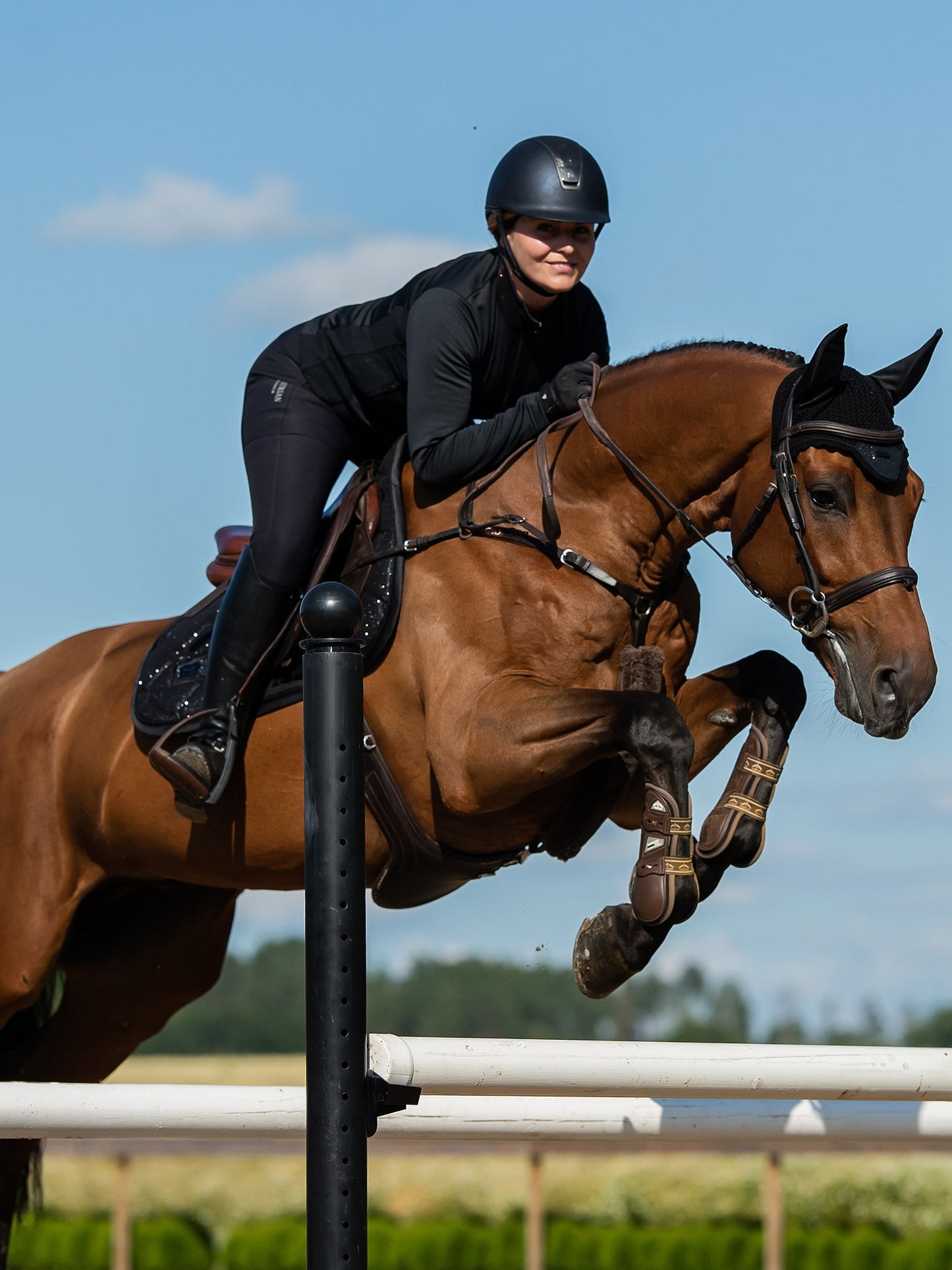 Jump Saddle Pad Glimmer Equestrian Stockholm Jump Saddle Pad All Black Glimmer detalle 6