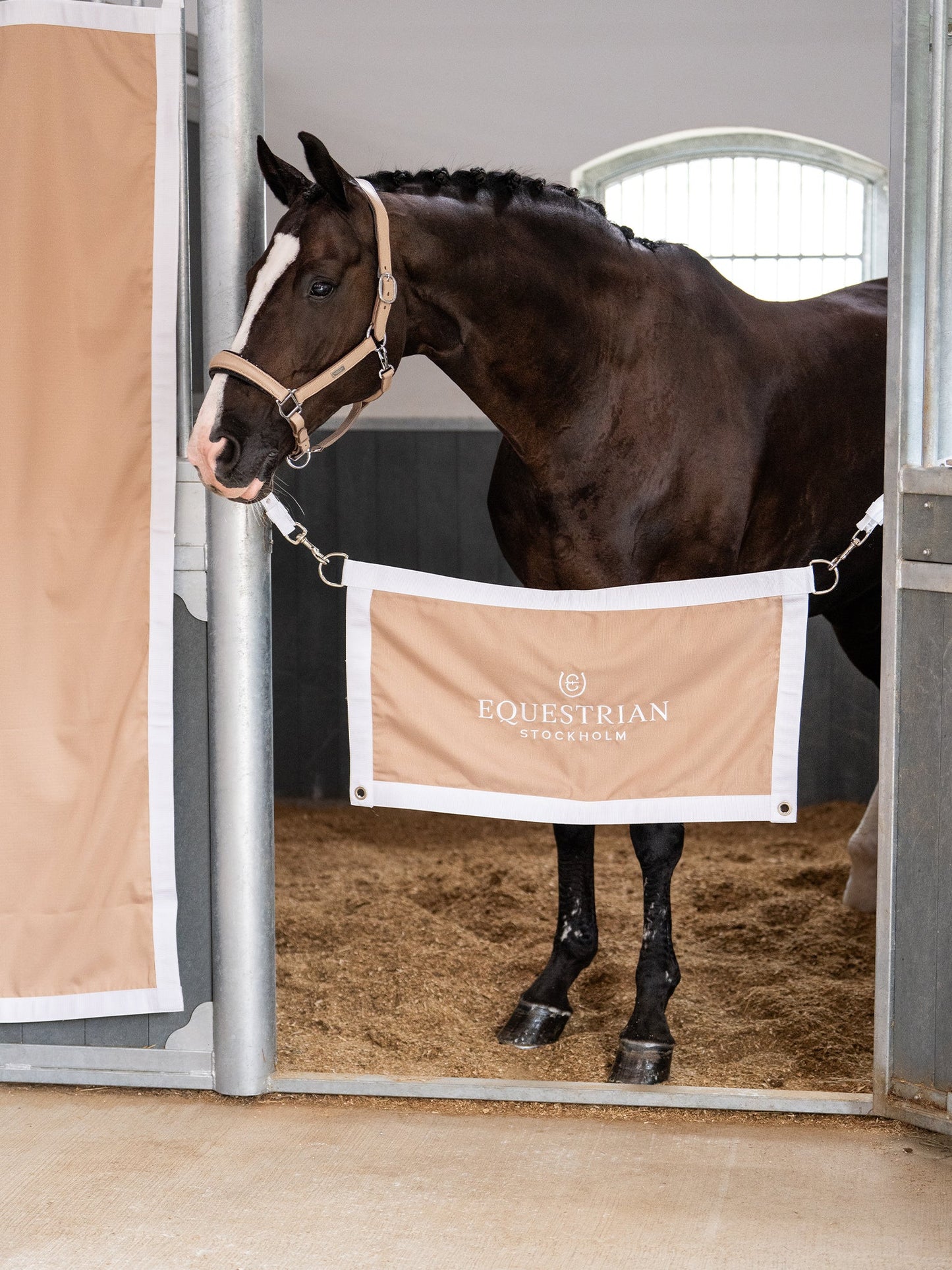 Cortina Stable Guard Equestrian Stockholm