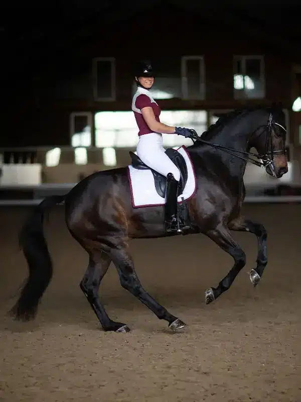 Mantilla de Doma White Perfection Bordeaux Equestrian Stockholm-Rincón del Valle