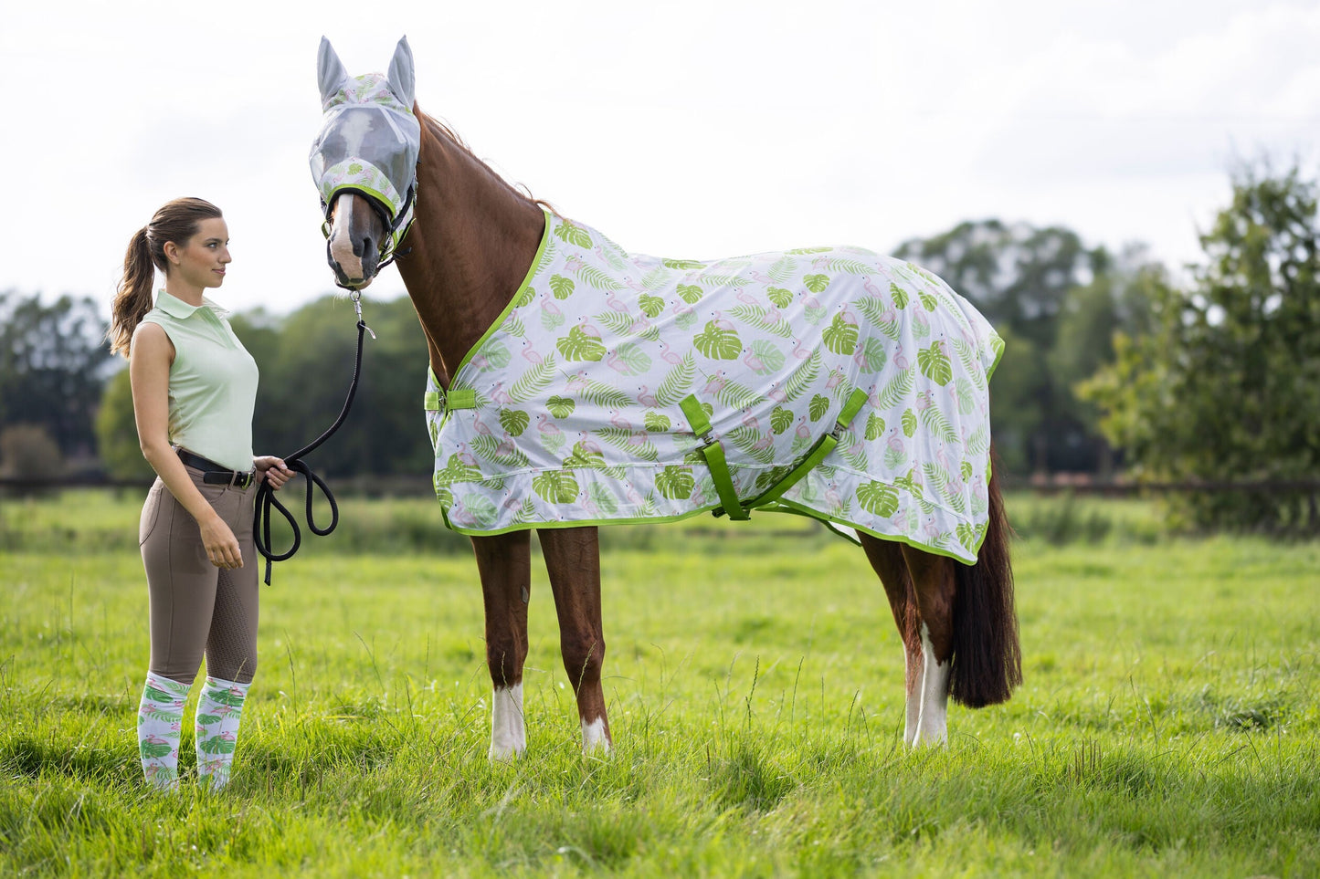 Manta para caballo HKM Fly Rug Flamingo detalle 3