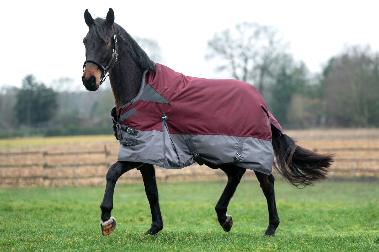 Manta de exterior cuello alto Yukon 600D – 300 g HKM