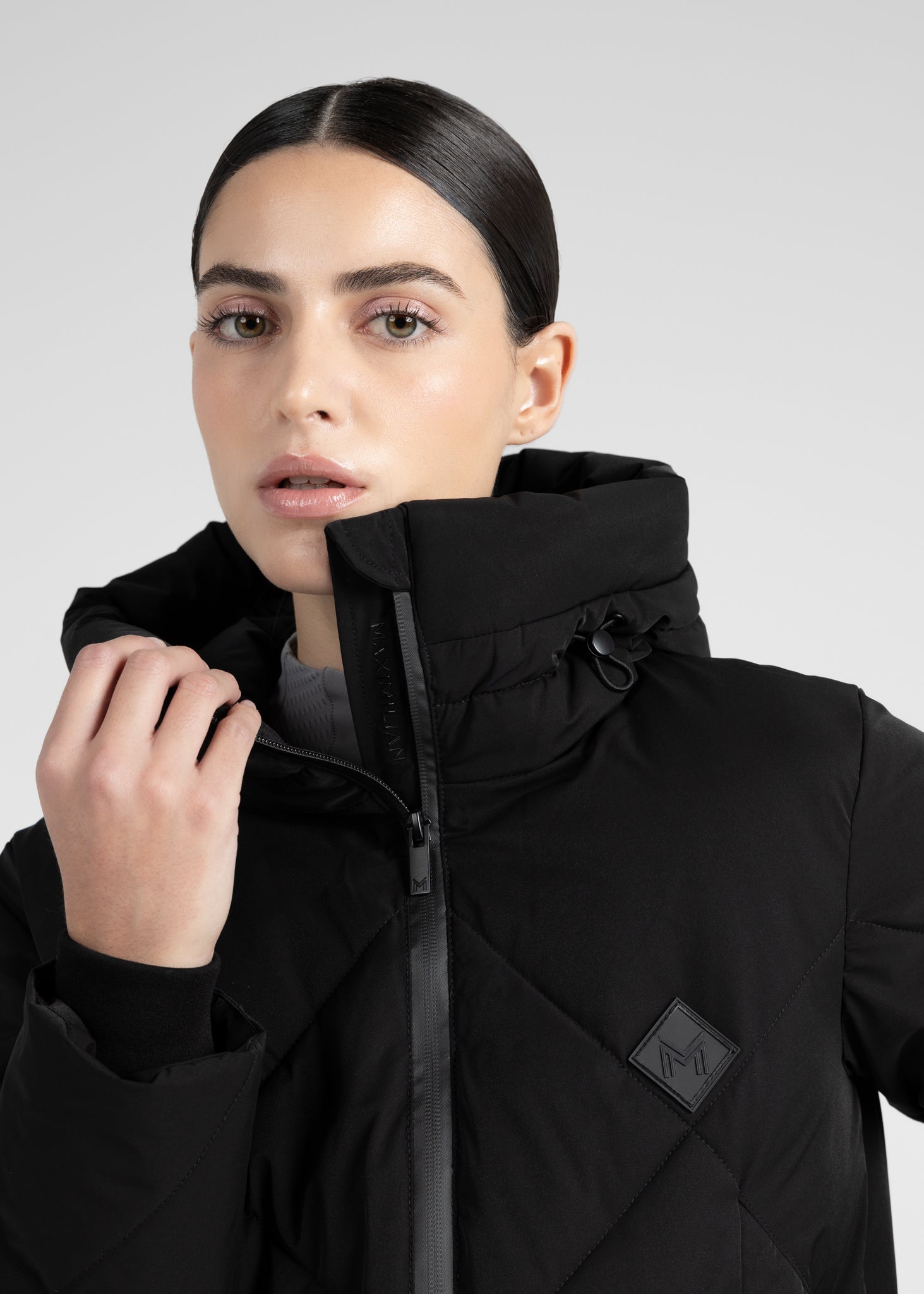 Camiseta técnica Maximilian Equestrian Global Puffer Jacket (Black) detalle 10