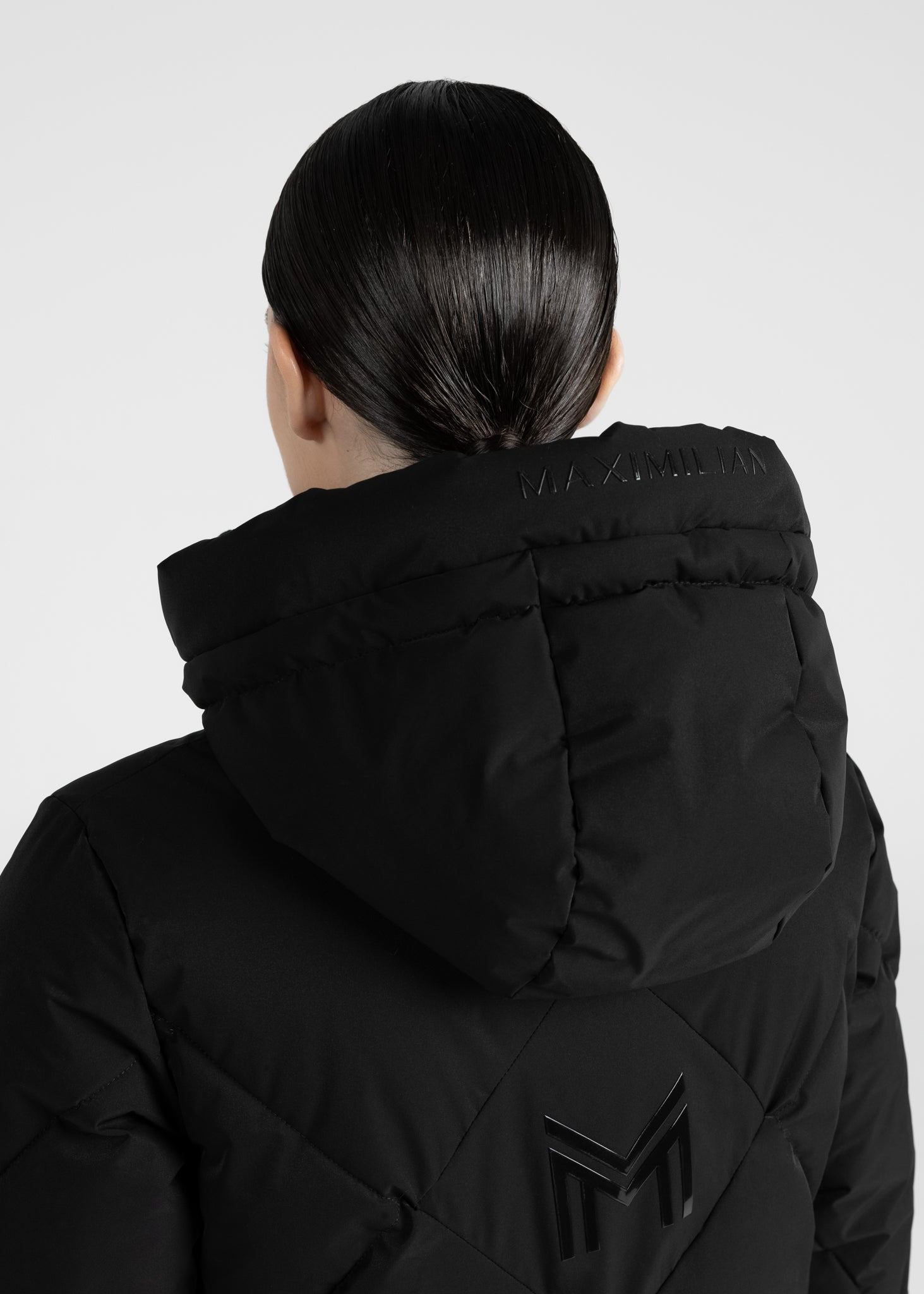 Camiseta técnica Maximilian Equestrian Global Puffer Jacket (Black) detalle 12