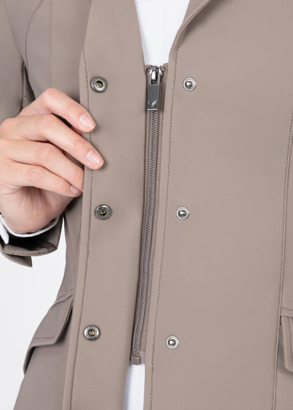 Producto ecuestre Maximilian Equestrian Aura Show Jacket (Taupe) detalle 8