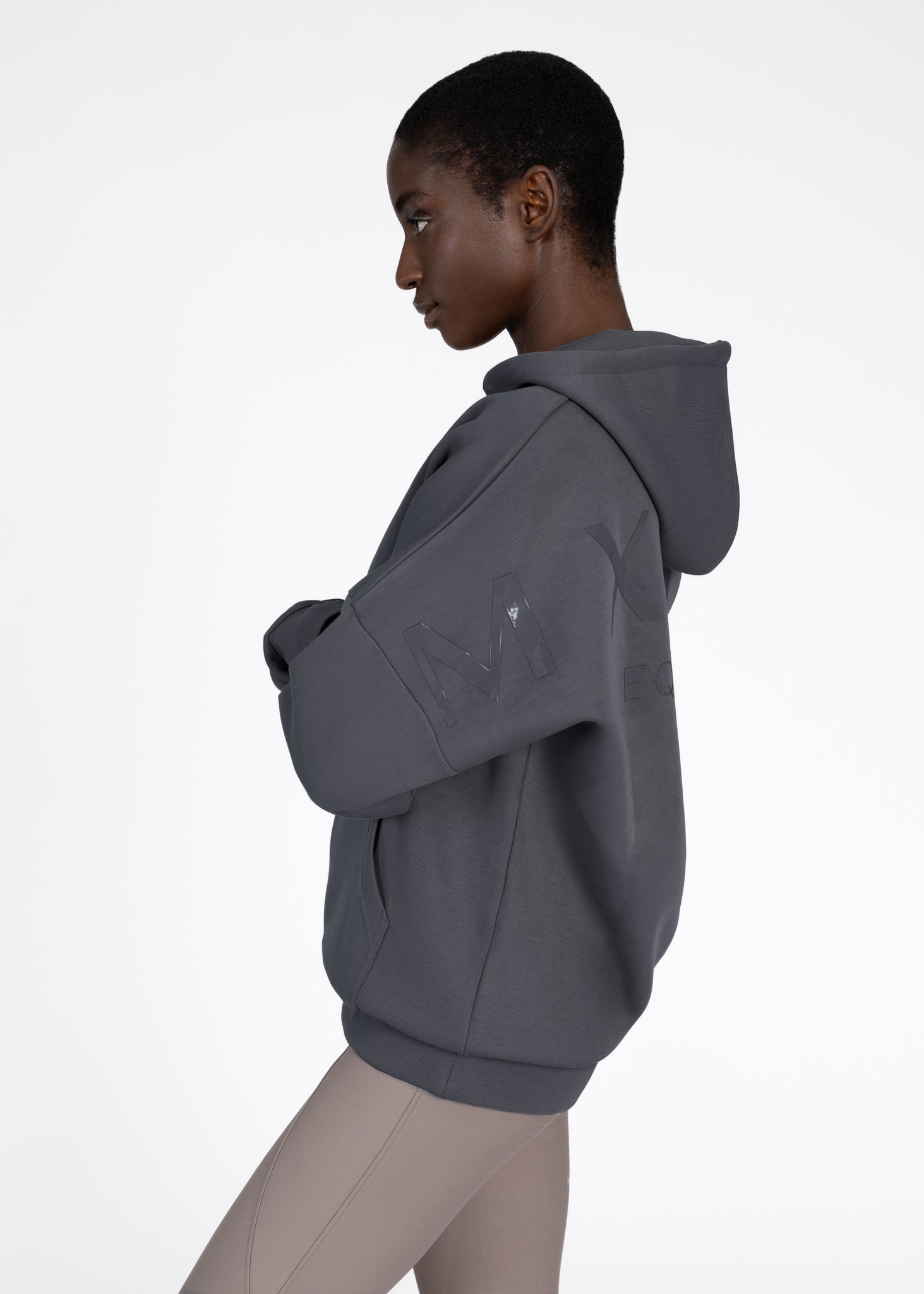 Producto ecuestre Maximilian Equestrian Women Icon Oversized Hoodie (Graphite) detalle 4