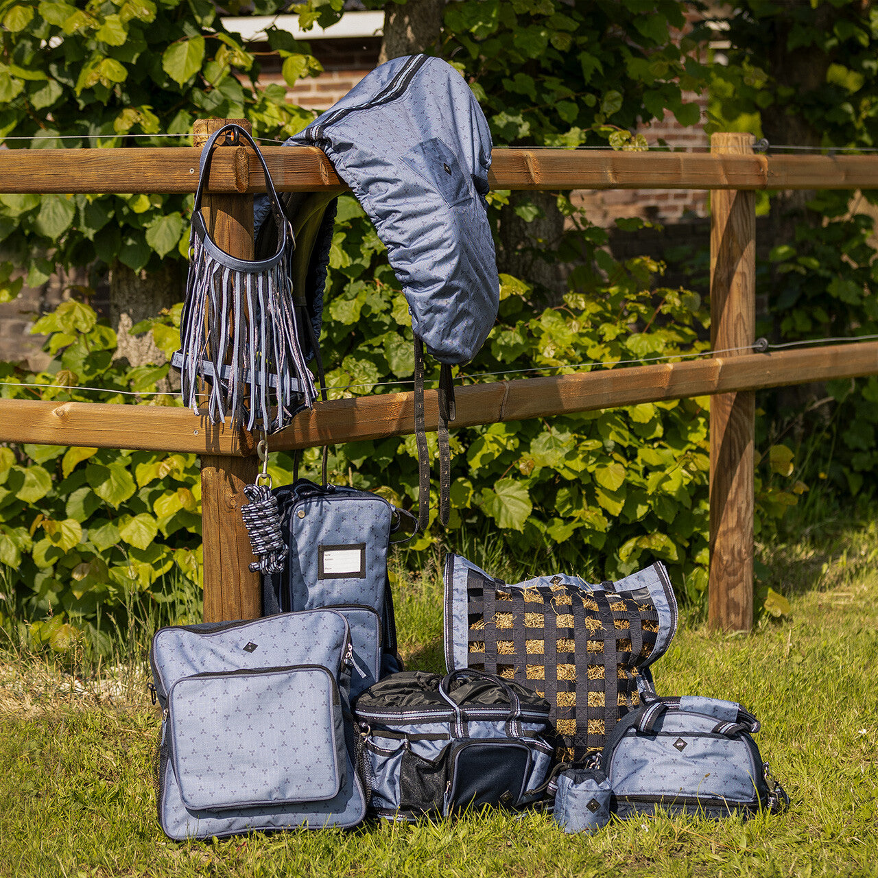 Accesorio ecuestre Redes y bolsas de heno Slowfeeder colección QHP para equitación - vista 29