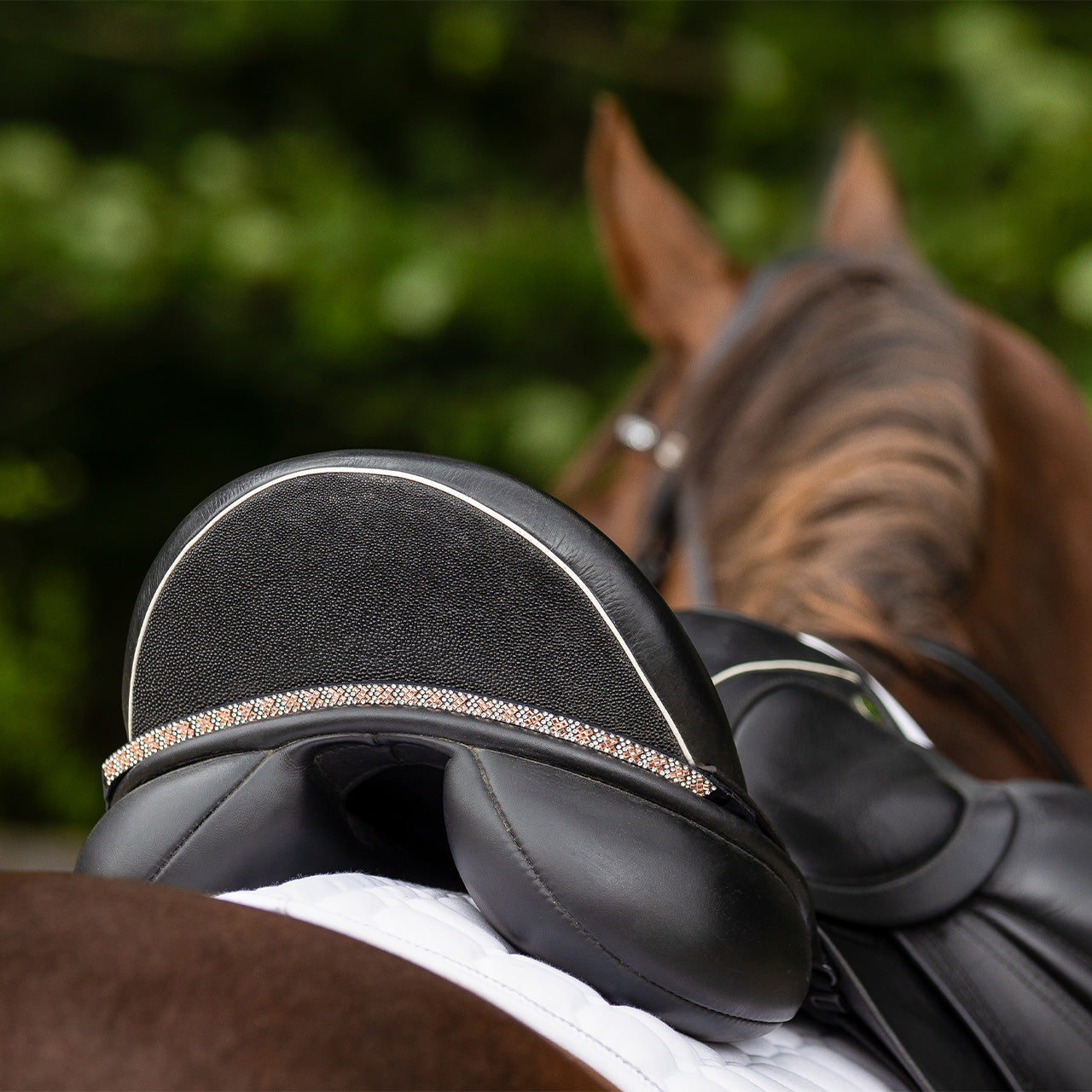 Accesorio ecuestre Silla jewel Macey QHP para equitación