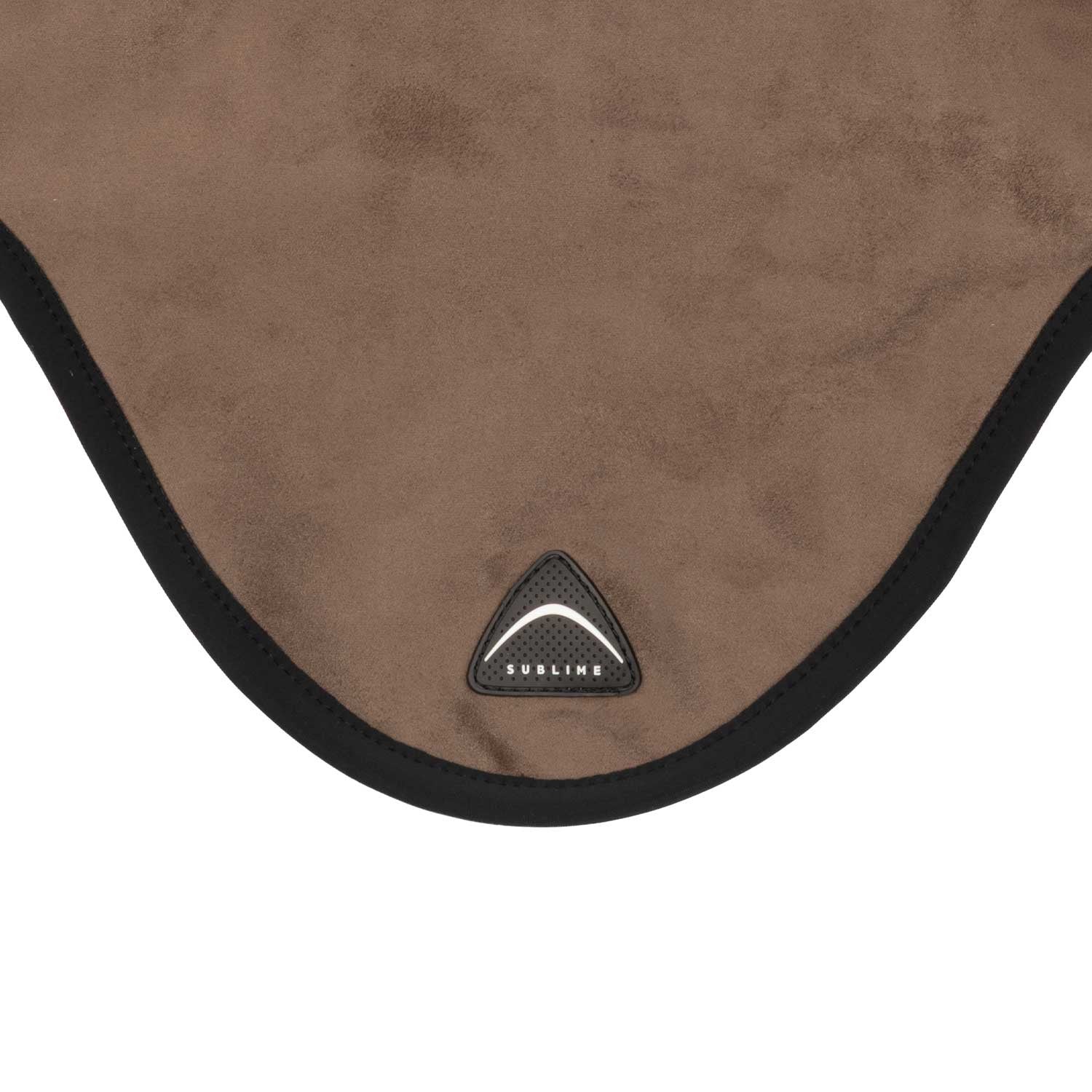 Gorro Sublime en Louvre con parche logotipado en silicona Acavallo - Terra