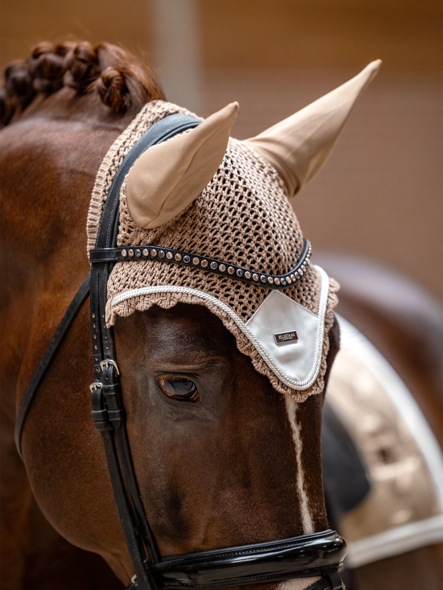 Ear Bonnet Equestrian Stockholm Ear Bonnet Sand detalle 2