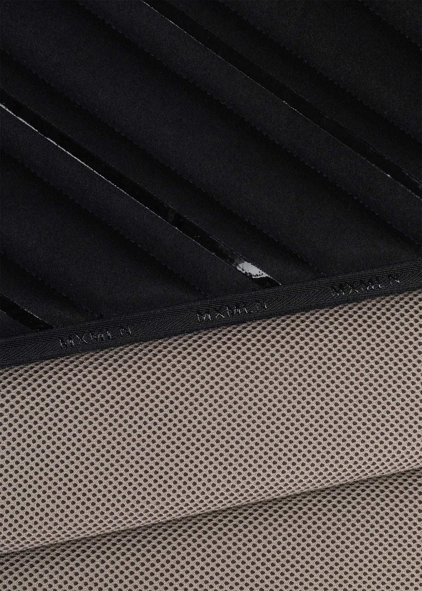 Producto ecuestre Maximilian Equestrian Ego Jumping Saddle Pad (Taupe) detalle 4