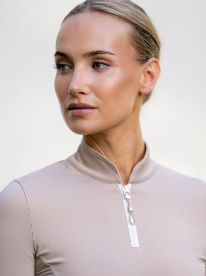 Camiseta técnica Equestrian Stockholm Power Top Sand detalle 7