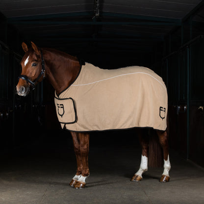 Manta de polar con cierre frontal con solapa Equestro - Beige