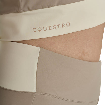Camiseta crop de mujer en tejido técnico Equestro - Oxford Tan (15-1306)/Antique White