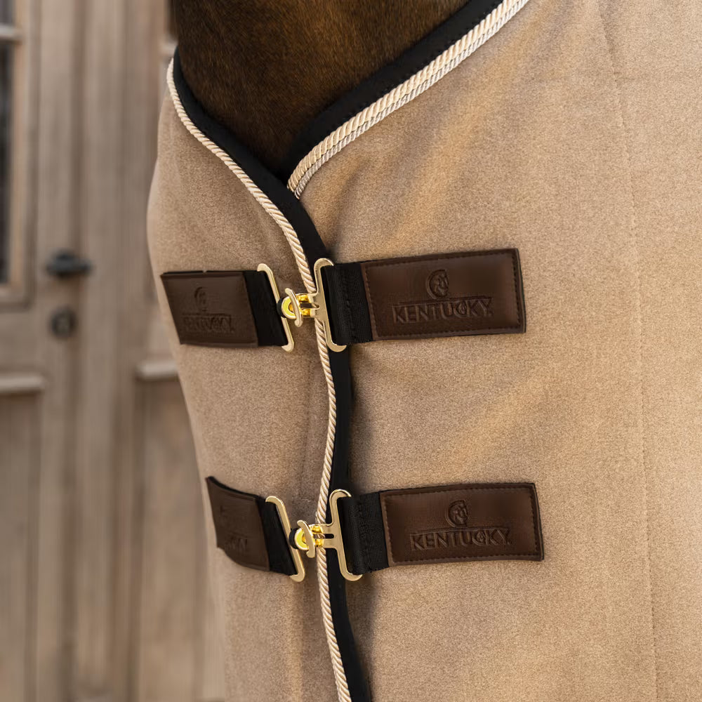 Manta para caballo Kentucky Fleece Rug Show Vegan Wool detalle 5