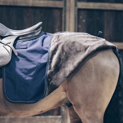 Manta para caballo Kentucky Quarter Rug All Weather 160g detalle 3