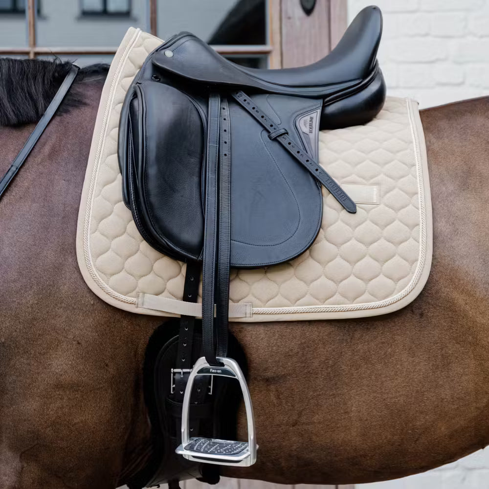 Manta para caballo Kentucky Saddle Pad Rubber Logo Dressage detalle 8