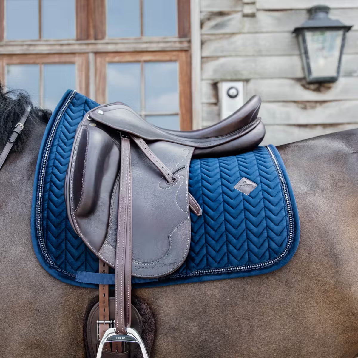 Manta para caballo Kentucky Saddle Pad Velvet Pearls detalle 11
