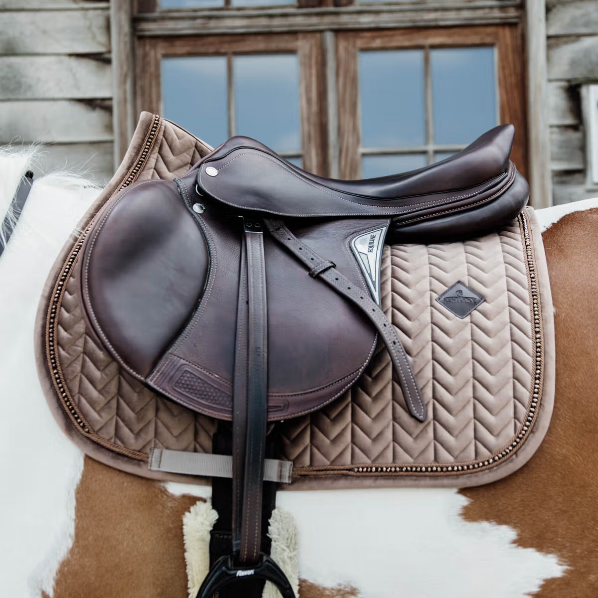Manta para caballo Kentucky Saddle Pad Velvet Pearls detalle 14