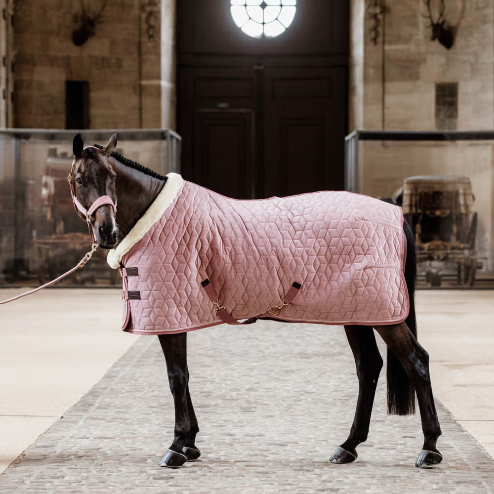 Manta para caballo Kentucky Show Rug Velvet Old Rose Limited Edition detalle 2