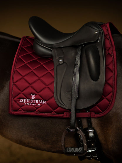 Dressage Saddle Pad Equestrian Stockholm Dressage Saddle Pad Line Bordeaux detalle 5