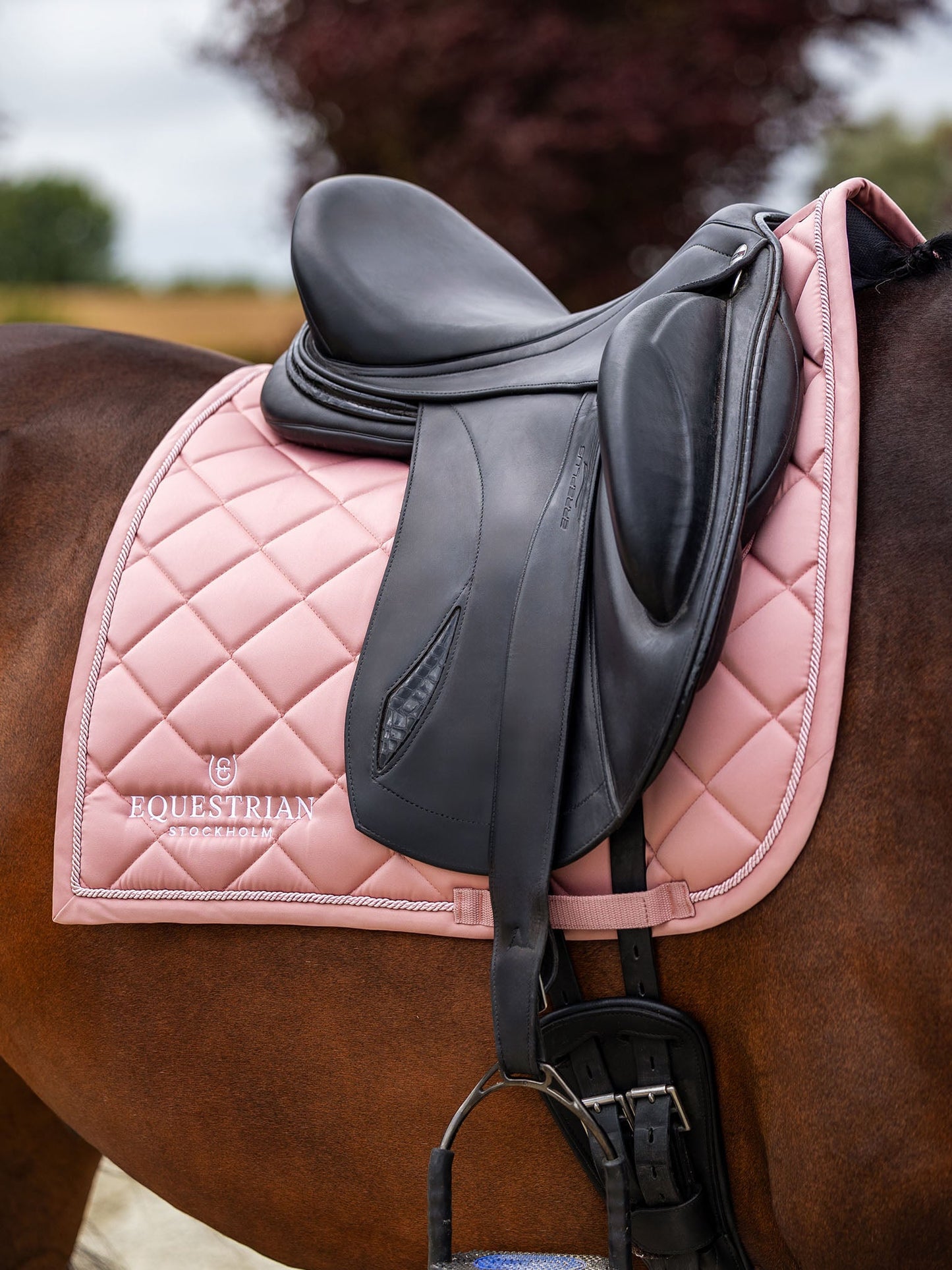 Dressage Saddle Pad Equestrian Stockholm Dressage Saddle Pad Line Pink detalle 2