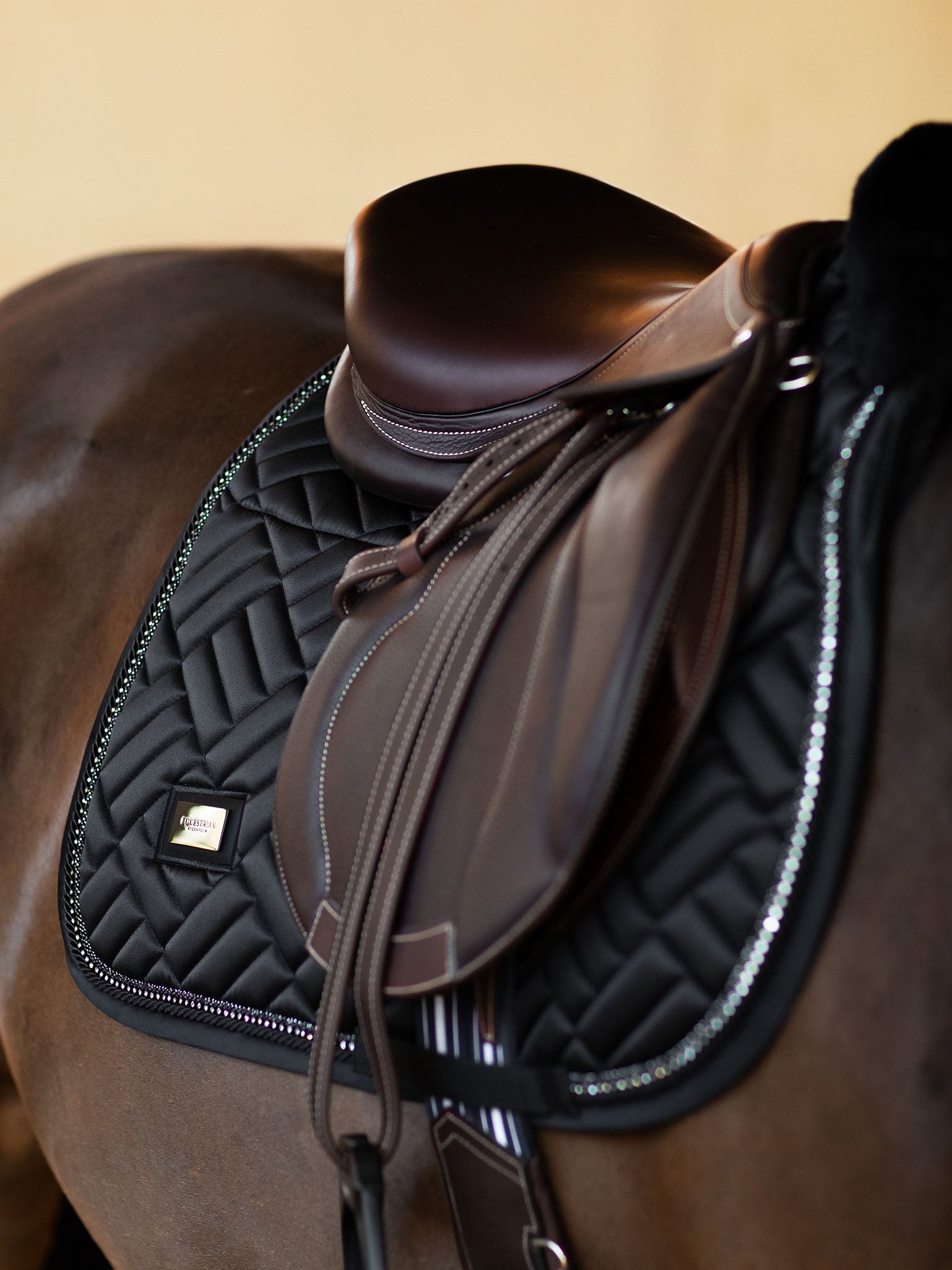 Jump Saddle Pad Vegan Fur Crystal Equestrian Stockholm Jump Saddle Pad Vegan detalle 8