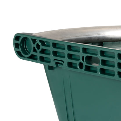 Comedero esquinero con borde de metal y dos soportes para pared. Capacidad 16 litros AmaHorse