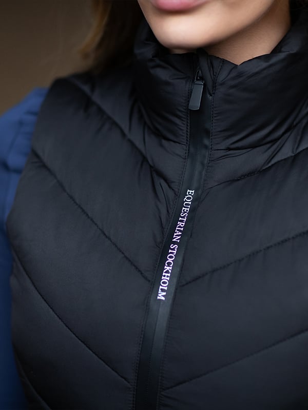 Versatile Vest Equestrian Stockholm Versatile Vest Black detalle 6