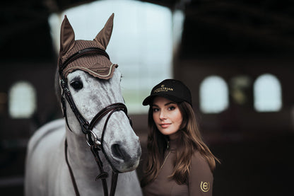 Cap Equestrian Stockholm Cap Black Gold detalle 3