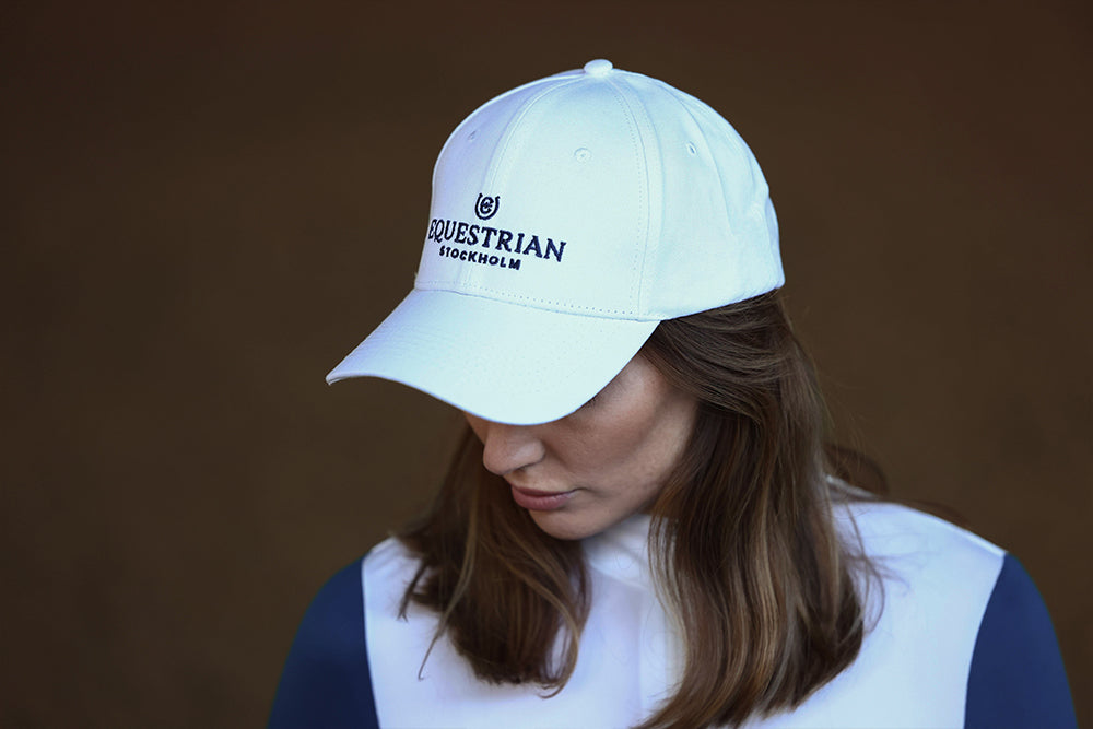 Cap Equestrian Stockholm Cap White Blue Meadow detalle 3