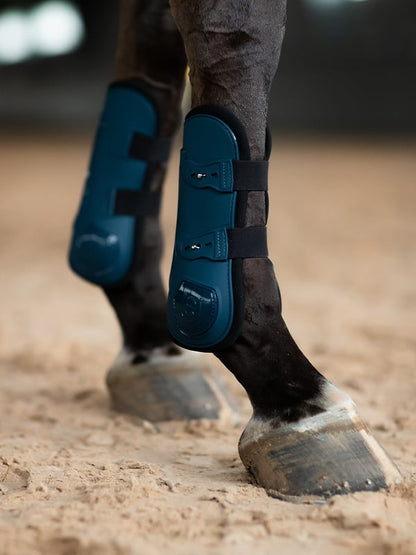 Calzado ecuestre Equestrian Stockholm Anatomic Tendon Boots Blue Meadow detalle 2