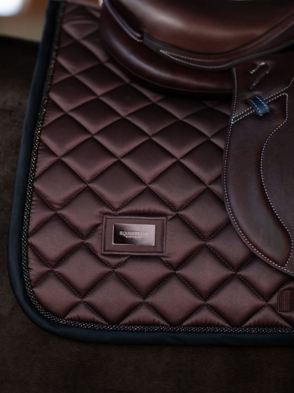 Jump Saddle Pad Diamond Equestrian Stockholm Jump Saddle Pad Endless Glow detalle 5