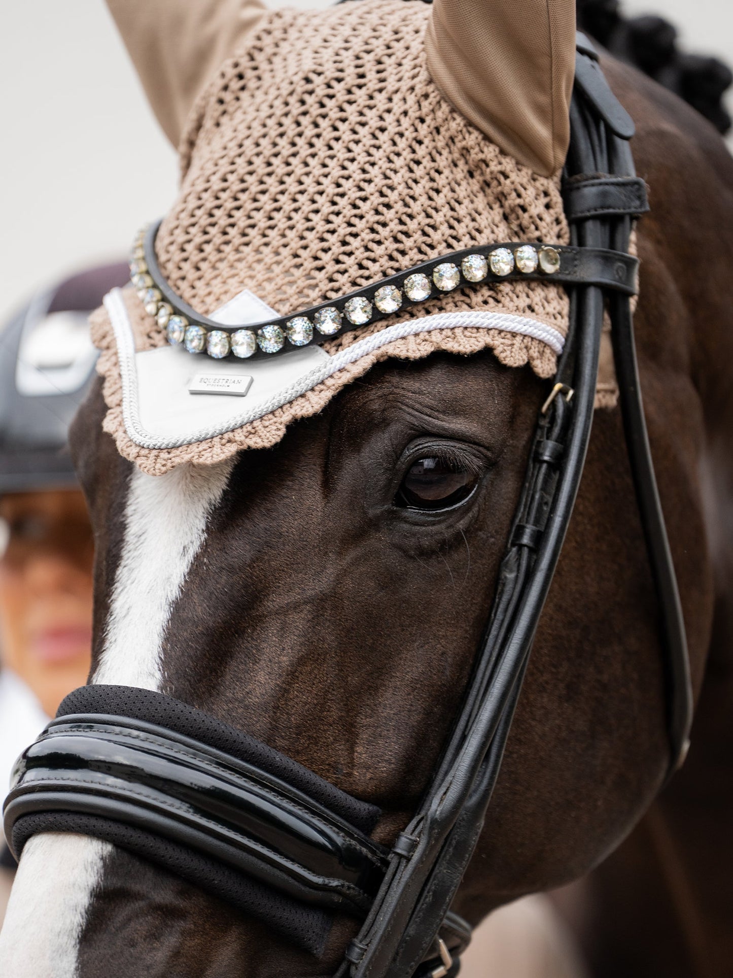 Ear Bonnet Equestrian Stockholm Ear Bonnet Sand detalle 3