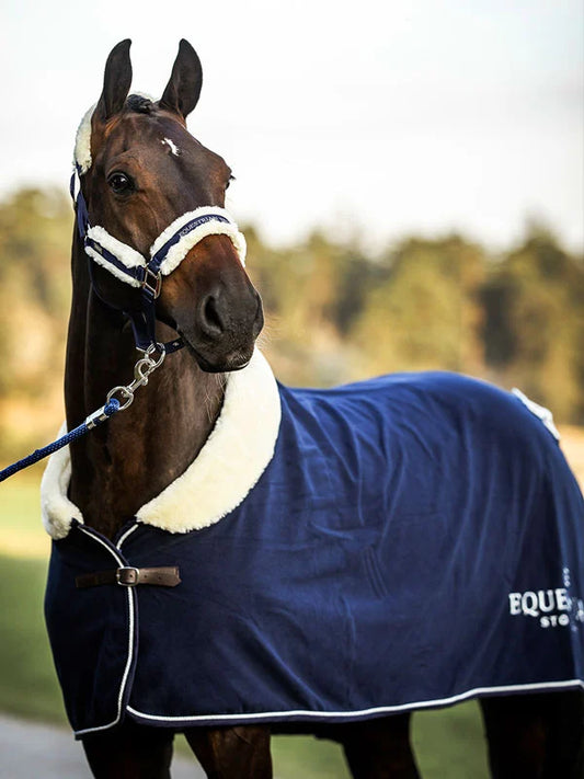 Manta para caballo Equestrian Stockholm Fleece manta Fur Navy para equitación