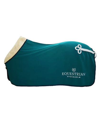 Manta para caballo Equestrian Stockholm Fleece Blanket Fur Emerald detalle 2