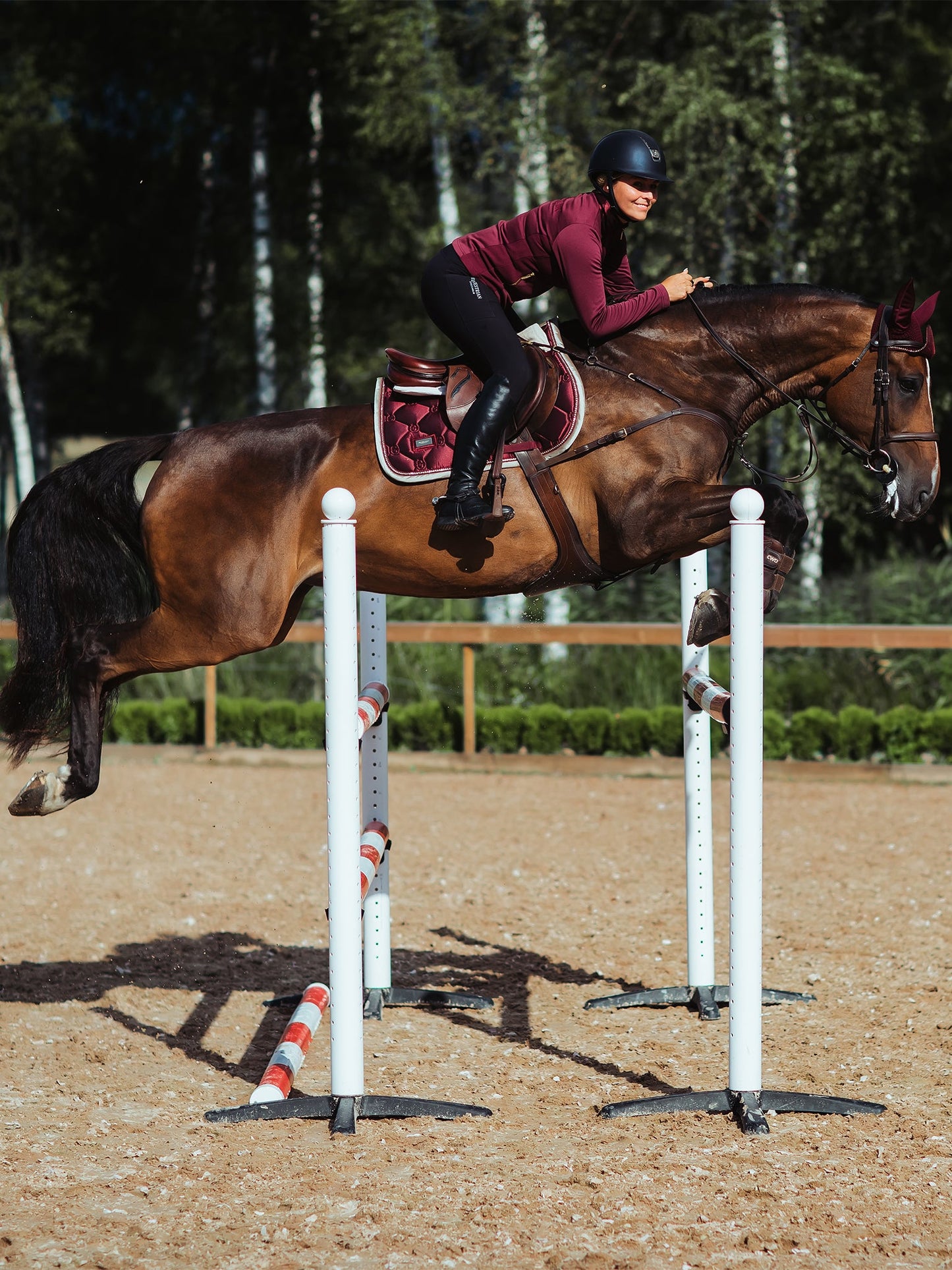 Jump Saddle Pad Crystal Equestrian Stockholm Jump Saddle Pad Crystal Merlot detalle 4