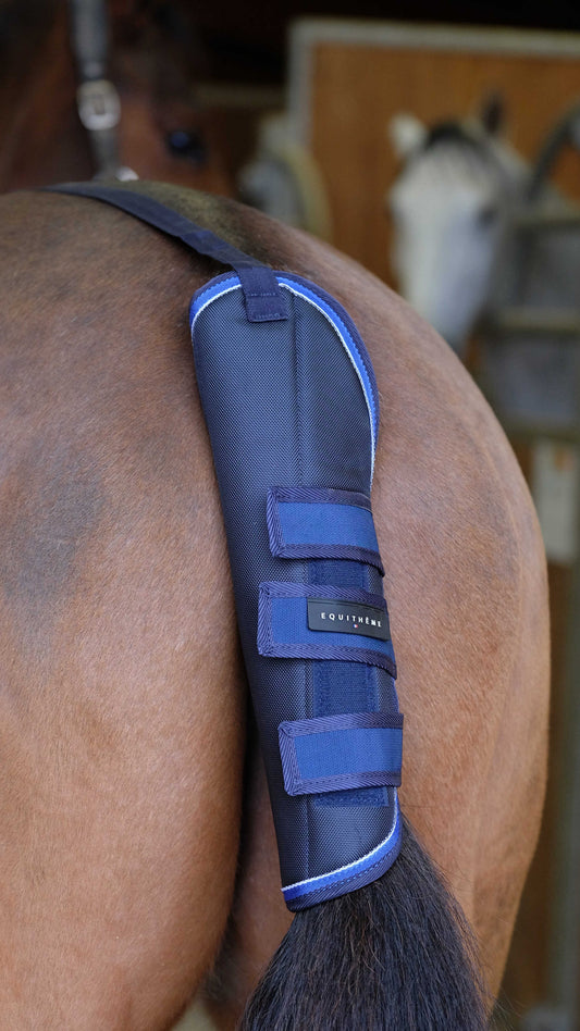 Protector trasero - TYREX 1680D - Equitheme - Rojo