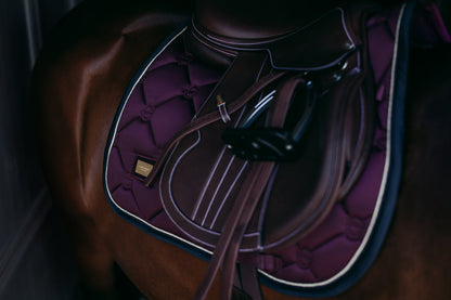 Jump Saddle Pad Original Equestrian Stockholm Jump Saddle Pad Purple Gold detalle 3