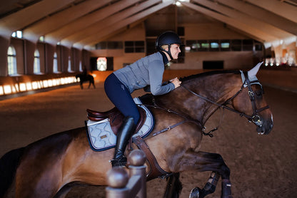 Jump Saddle Pad Crystal Equestrian Stockholm Jump Saddle Pad Crystal Grey detalle 4