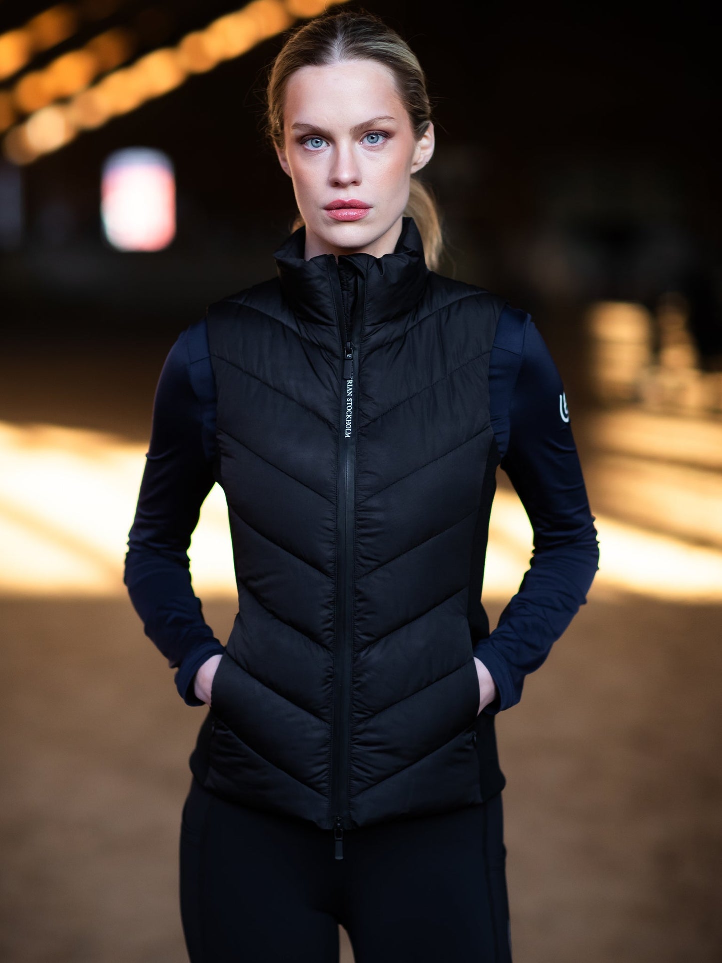 Versatile Vest Equestrian Stockholm Versatile Vest Black detalle 2